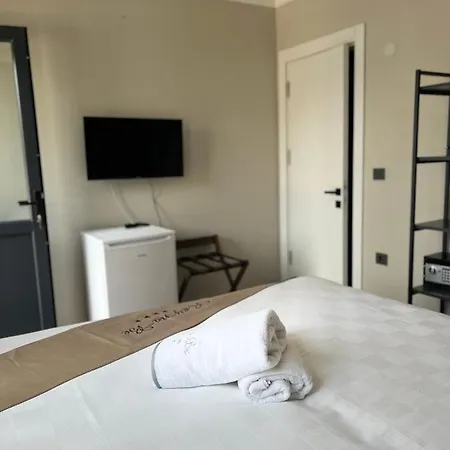 Reynabe Boutique Hotel