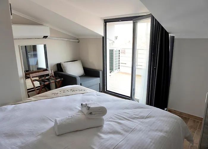 Reynabe Boutique Dikili