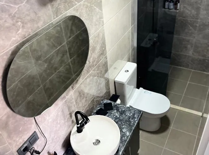 Reynabe Boutique מלון *